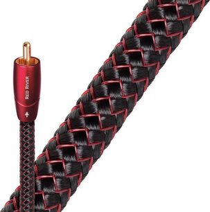 Audioquest Red River RCA-audiokabel, met vergulde connectoren, rode en zwarte gevlochten kabelmantel, bovenaanzicht over de volledige lengte