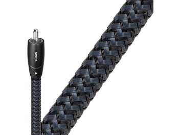 Avdio kabel RCA Audioquest Yukon 2m, s srebrno prevlečenimi priključki, črno opleteno oblogo, pogled od spredaj na celotni dolžini
