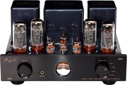 Amplificator stereo integrat cu tuburi Cayin MT-35MK2 Bluetooth, negru din metal periat, vedere frontală ușor de sus, cu șase lămpi de sticlă incandescente, trei carcase de transformator în spate, un vu-metru central, o mufă pentru căști și două butoane rotative mari pe panoul frontal