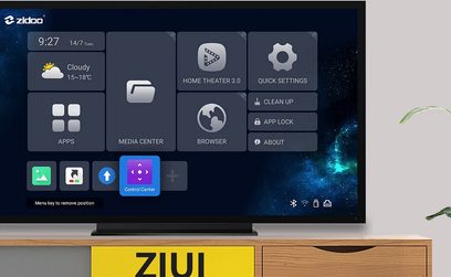 Úvodní obrazovka multimediálního přehrávače Zidoo Z10 PRO zobrazující ikony aplikací na pozadí s obrázkem galaxie