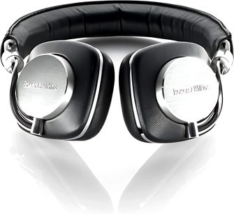 Åbent hi-fi hovedsæt Bowers & Wilkins P5, set forfra, ovale ørepuder i sort læder, polstret hovedbøjle, sølvfarvede metalskaller med indgraveret navn