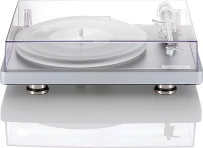 Hi-Fi-Plattenspieler ClearAudio Compass in hellgrauem Aluminium mit mattiertem Acryl-Teller, transparentem Deckel und geradem Tonarm, Frontansicht