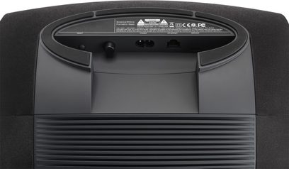 Bowers & Wilkins Formation Bass sort subwoofer, nærbillede forfra, porte og knapper synlige