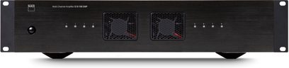 Ampli multiroom NAD CI8-150 DSP i sort børstet metal, set forfra, i 2U rackformat med to centrale ventilationsgitter, rund tænd/sluk-knap til venstre og otte LED-indikatorer på række