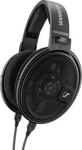 Sennheiser HD660S sort åbne hi-fi hovedtelefoner, set fra venstre profil, med runde gitterdrevne ørepuder og polstret justerbar hovedbøjle