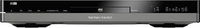Harman Kardon HD 990 sort CD-afspiller, set forfra, blåt digitalt display, sølvfarvede knapper og CD-skuffe