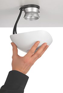 Vedligehold et hvidt Vogel's EPC 6545 loftbeslag til videoprojektor i aluminium med justerbar sort kugleled