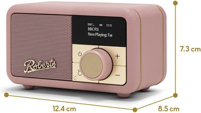 Roberts Revival Petite 2 Lautsprecher in Rosa, Kunstleder, Dreiviertelansicht, Lochgitter, Display und zentrale goldene Drehknopf