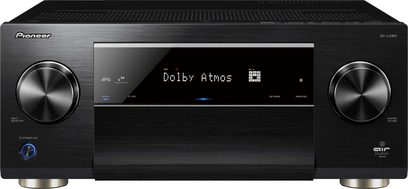 Pioneer SC-LX901 sort hjemmebiografsforstærker, frontvisning, "Dolby Atmos"-display, kontrolknapper og -hjul, to sideplacerede højttalere