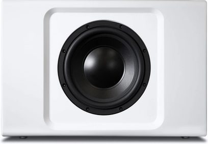 Subwoofer BlueSound PULSE SUB+ matně bílý, pohled zepředu, černý kruhový reproduktor uprostřed bílého čtvercového krytu