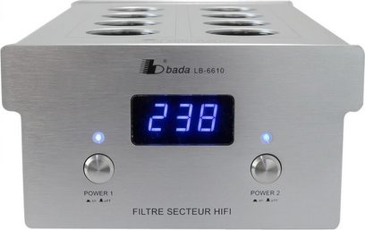 Multiprise Bada LB-6610 ασημί, μπροστινή όψη, με 6 πρίζες, 2 κουμπιά, ψηφιακή μπλε οθόνη "238", φίλτρο ρεύματος HiFi