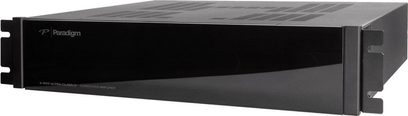 Højfidelitets effektforstærker X-850 med sort blank front, rektangulært chassis, øvre ventilationsåbninger og sidebeslag