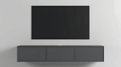 Velká audiovizuální skříňka Clic Classic Series model 242, matně šedá, hladký materiál, troje dvířka, nástěnná (plovoucí), zepředu