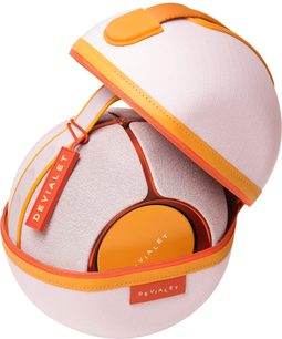 Портативна bluetooth-колонка DEVIALET Mania рожева, сферичної форми з інтегрованою ручкою, вид у три чверті спереду