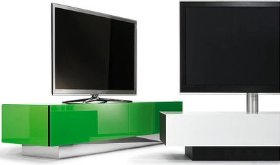 Spectral Brick BR2001 TV-møbel i grøn og hvid, med to sorte fladskærme, set forfra