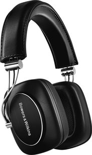 Otevřená hifi sluchátka Bowers & Wilkins P7 Wireless v černé barvě, pohled z levého profilu, kožený hlavový most a náušníky, lesklá povrchová úprava
