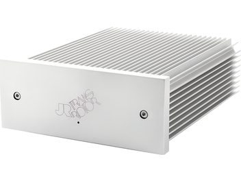 Алуминиев предусилител за грамофон Transrotor Phono III в сребрист цвят, правоъгълен корпус с охлаждащи ребра, минималистична предна страна с гравиран лого, две винтове и централна светодиодна индикация, изглед от преден десен ъгъл