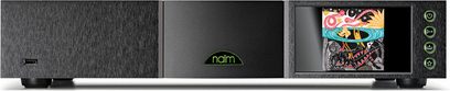 Naim NDX2 siyah ağ müzik çalar, fırçalanmış ön panel, sağ tarafta renkli ekran ve dokunmatik yeşil düğmeler