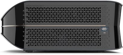 Videoprojektor AWOL Vision LTV-3500 PRO černý, pohled zepředu, hexagonální mřížka na přední straně, viditelný port USB 3