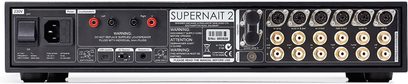 „Naim Audio Supernait2 DR" stereo hi-fi stiprintuvas, galinė pusė, analoginiai ir skaitmeniniai garso jungtys, maitinimo lizdai ir saugiklis