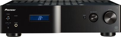 Pioneer A-A9MK2 sort hi-fi stereforstærker, frontvisning, blåt display, knapper og stik på forsiden, 2 sølvfarvede drejeknapper
