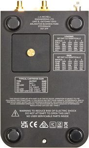 Předzesilovač phono Michell Engineering Apollo, matně černé kovové šasi, pohled shora, pozlacené RCA konektory, šrouby, kulaté nožky