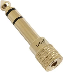 Адаптер UDG U 94002 от мъжки jack 6,35 mm към женски jack 3,5 mm в златист метал с черни пръстени, изглед отстрани