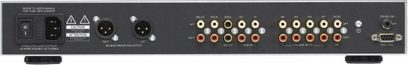 Micromega PA 20 sort forstærker, frontpanel med RCA-stik, knapper, LED-indikatorer og volumenkontrol