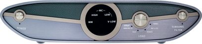 iFi Audio Zen Phono 3 phono forforstærker, front i børstet aluminium, knapper, stik, kontakter