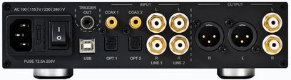 Nuprime DAC-10 sidabrinės spalvos garso DAC keitiklis, galinė pusė, RCA, XLR, koaksialiniai, optiniai, USB jungtys, maitinimo šaltinis ir jungiklis
