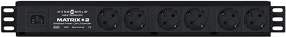 Multiprise Wireworld Matrix 2 noire avec 6 prises secteur et 2 prises Ethernet RJ45, vue de face