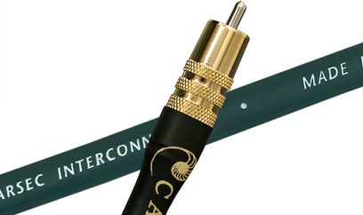 Cardas Parsec Digital 1m digitális koaxiális kábel, aranyozott RCA csatlakozóval, zöld színű köpenyen "MADE" felirattal, közeli nézet