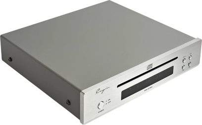 Cayin MINI-CD MK2 CD-lejátszó, szürke házzal és ezüst színű, fényesen csiszolt alumínium elülső pannel, bal oldali háromnegyedes nézetben, első betöltő réssel, sötét digitális kijelzővel, forgatható Power gombbal és négy kis kör alakú gombbal