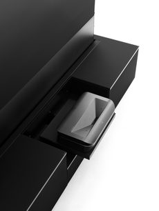 NorStone Eden Vision 270 sort møbel med udtræksskuffe til en ultrakortdistanceprojektor