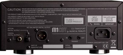 Bagside af en Musical Fidelity M1 CDT sort CD-afspiller med digitale og analoge lydstik, kontakt og strømindgang