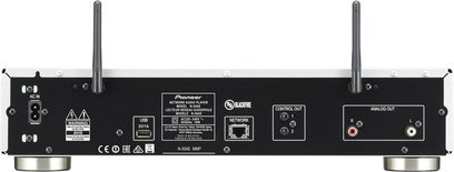 Pioneer N-30AE sort netværksaudioafspiller, set forfra, med USB-, netværks-, analoge og digitale tilslutninger