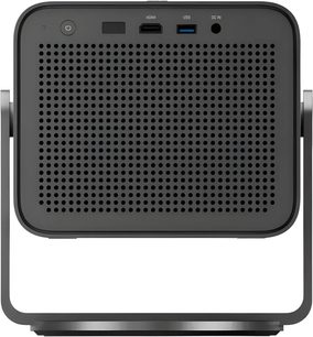 Juodas Leica Cine Compact 1 vaizdo projektorius, galinis vaizdas su perforuotomis grotelėmis, HDMI, USB prievadais ir maitinimo įvestimi