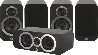 Sæt af sorte Q Acoustics 3010i bogreolhøjttalere, 4 identiske højttalere, 1 bredere centerhøjttaler