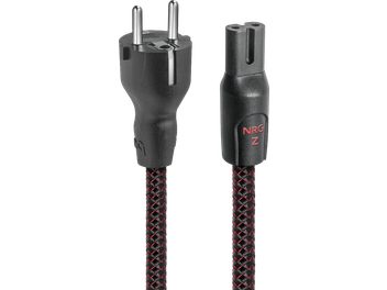 Audioquest NRG-Z2 napájací kábel 3 m, čierno-červený nylonový opletený plášť, čierne plastové schuko a IEC C7 konektory, pohľad zepredu