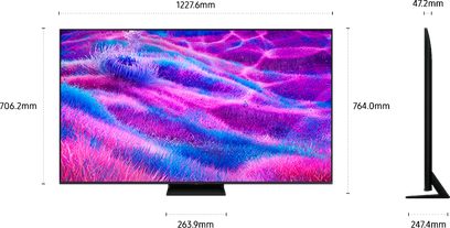 Plochá televize v černém kovovém a plastovém provedení s ultra tenkým rámem, lesklou obrazovkou zobrazující abstraktní vzor v růžové a modré barvě, kompletní pohled zepředu s pravým bočním pohledem ukazujícím tenký profil a tmavý centrální obdélníkový stojan