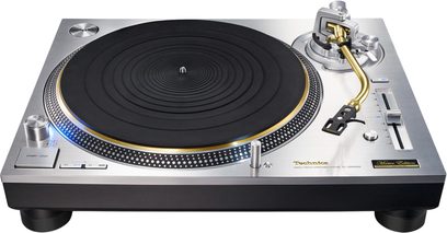 Pick-up Technics SL-1200GMEES argintiu, cu braț de lectură auriu și platou negru, vedere de sus