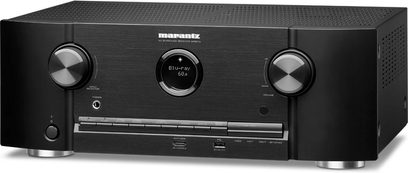 Ampli home-cinéma Marantz SR5014 noir, vue de face, façade noire avec boutons et molettes argentés, afficheur bleu au centre