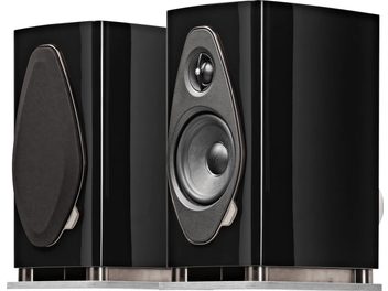 Coppia di diffusori da scaffale Sonus Faber Sonetto I G2 neri, uno con griglia e uno con altoparlanti visibili