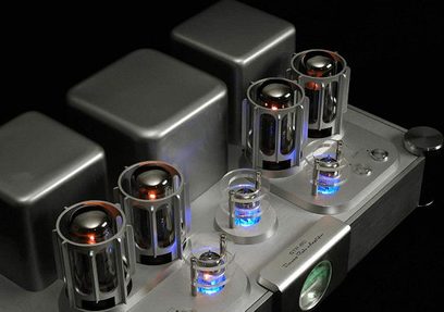 Shanling STP800 stereo hi-fi forstærker i børstet metal, set oppefra med 6 blåt oplyste vakuumrør og kontrolknapper