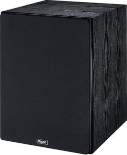 Cassa subwoofer Magnat Sub 530A nera, vista angolare, parte frontale liscia con logo in basso, lati con texture effetto legno