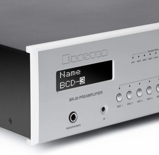 Bryston BR-20 silver stereoförsteg, frontpanel med digital display, runda knappar och hörlursuttag