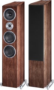 Sloupové reproduktory Heco Celan Revolution 7 v ořechovém provedení s dýhovaným dřevem, 4 černé reproduktory, výškový reproduktor, černý přední panel, pohled zepředu
