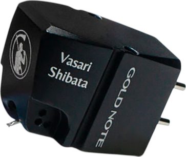Sort pladespillerpickup til hi-fi med påskrifterne "Vasari Shibata" og "Gold Note", hvidt cirkulært logo på siden