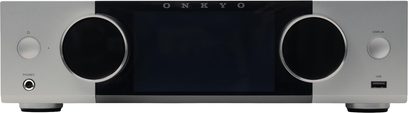 Onkyo Y-40 Stereo-HiFi-Verstärker in Silber, Frontansicht, großes schwarzes Zentraldisplay, zwei große runde Drehknöpfe, Kopfhörerbuchse und USB-Anschluss