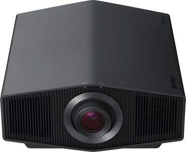 Proyector Sony BRAVIA 8 (VPL-XW6100ES) negro, vista frontal, carcasa rectangular, lente central, superficie lisa
